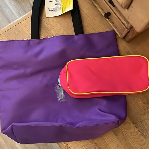 Two Clinique Bags MakeUp Tote NWT Donald Pink Purple - Picture 1 of 8